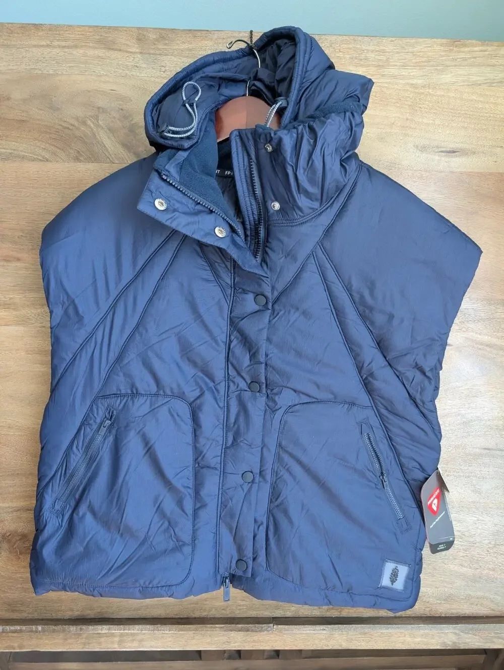 NWT FP Movement Puffer Vest Women XS Navy PrimaLoft Hooded Snap Front Inside Zip